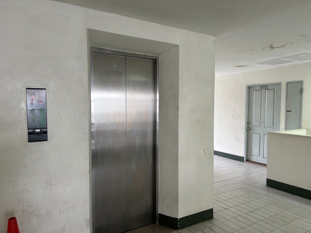 รูป ให้เช่า คอนโด 37 ตรม. เฟอร์นิเจอร์ครบครัน ทีวี 50 นิ้ว ใหม่เอี่ยม อากาศถ่ายเทดี หน้าห้องไม่ติดใคร  - รูปที่ 9/10