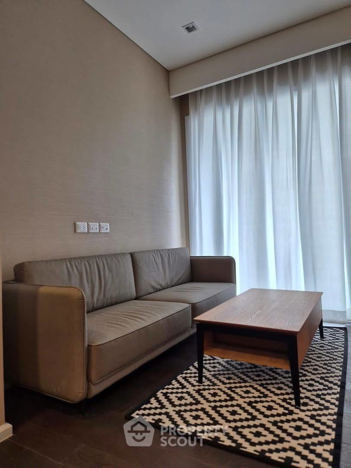 picture 2-BR Condo at The Saint Residences near MRT Phahon Yothin (ID 2282402) - 2/7
