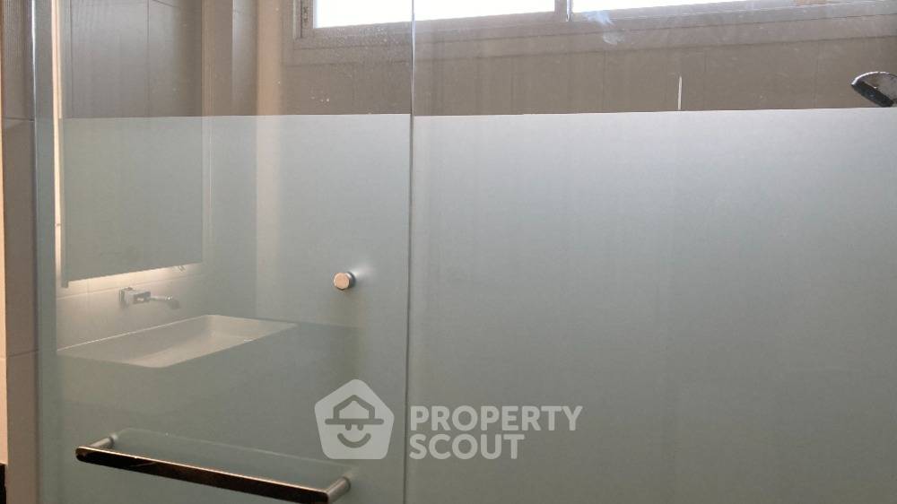 picture 4-BR House in Saphan Sung (ID 1111849) - 38/70