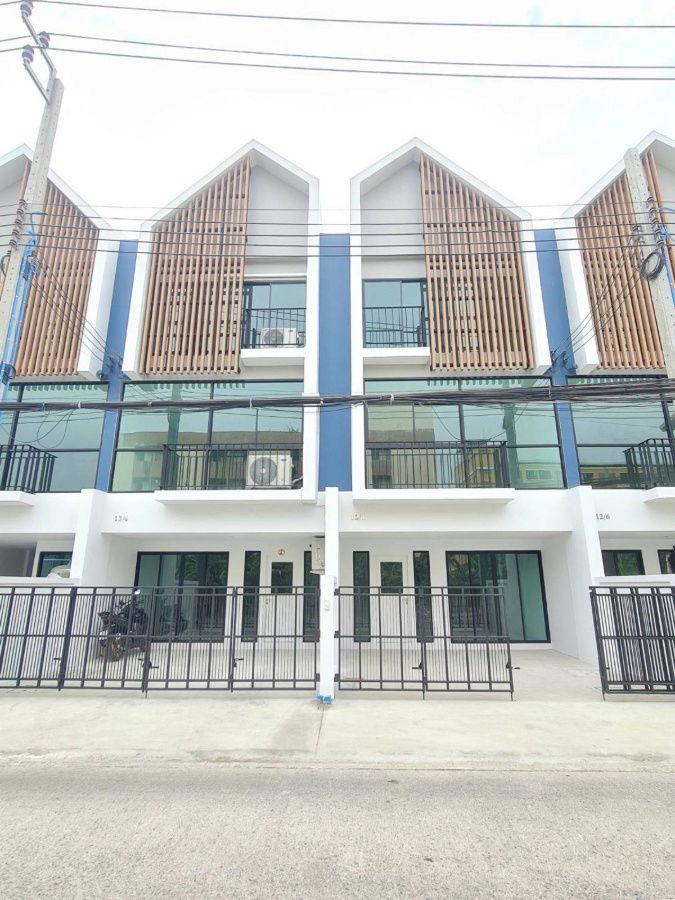 picture Home office for rent ✨ Soi Sukhumvit 70/5 ✨ 2 bedrooms, 3 bathrooms, near BTS Bearing - 2/10