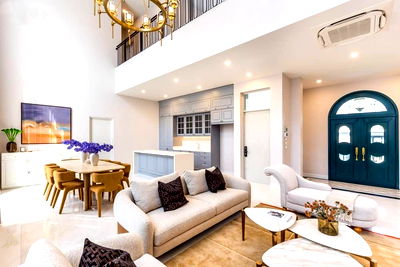 บ้านเดี่ยวให้เช่า : ♦ Luxury modern ♦ บ้านเดี่ยว 2 ชั้น NoHo No.5 พื้นที่ 143.00 ตร.ว., 554.00 ตร.ม. | 4 ห้องนอน 5 ห้องน้ำ | ใกล้ รร.นานาชาติ ไบรท์ตัน คอลเลจ 900 ม.