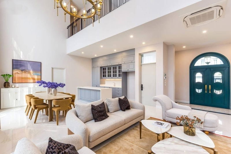 บ้านเดี่ยวให้เช่า : ♦ Luxury modern ♦ บ้านเดี่ยว 2 ชั้น NoHo No.5 พื้นที่ 143.00 ตร.ว., 554.00 ตร.ม. | 4 ห้องนอน 5 ห้องน้ำ | ใกล้ รร.นานาชาติ ไบรท์ตัน คอลเลจ 900 ม.