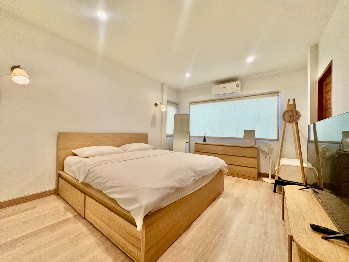 picture H2502 Fully Furnished Single-Detached House for Sale in Ladprao-Wang Hin Area – With Tenant - 9/15