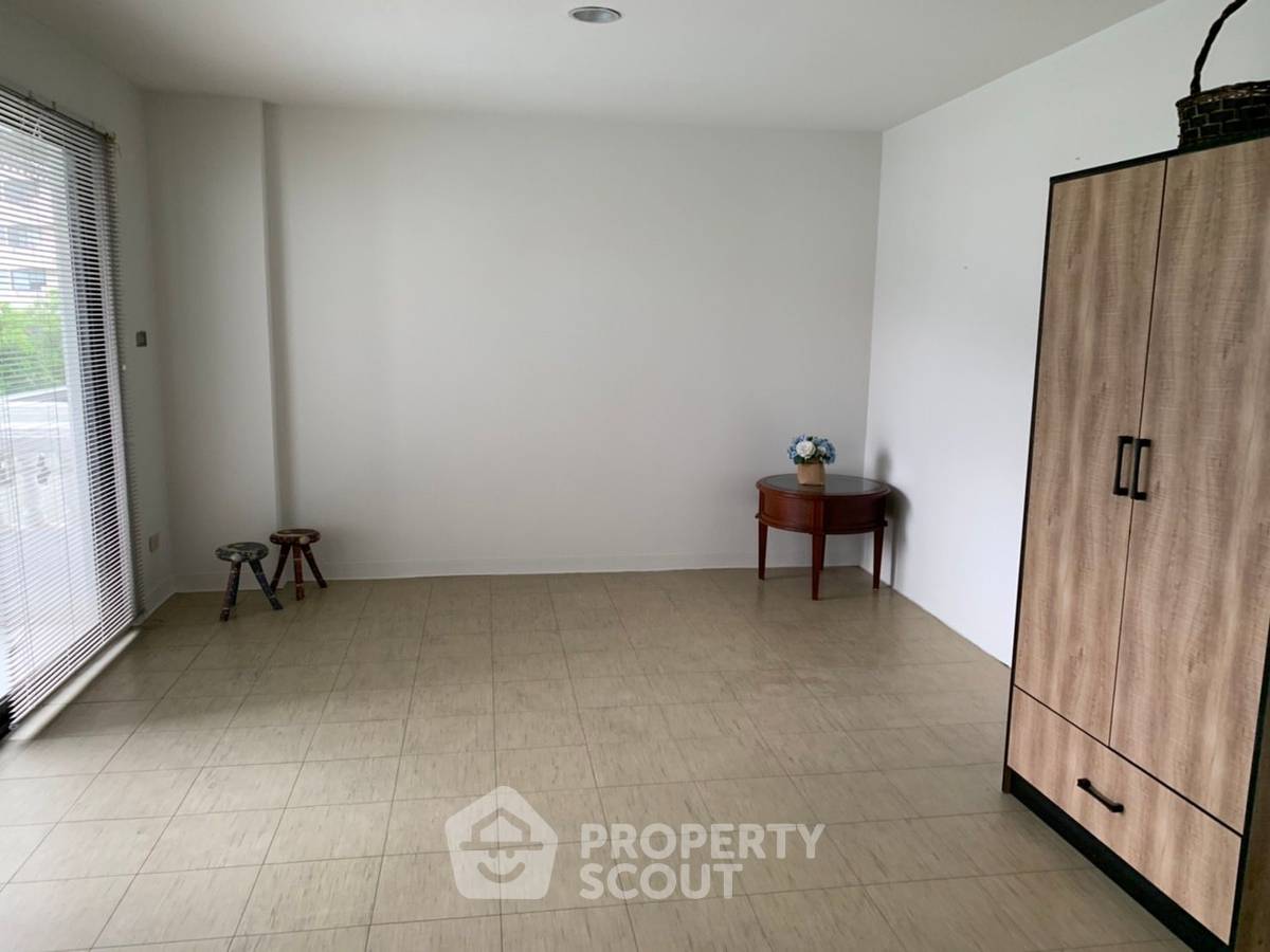 picture 3-BR Condo at Kiarti Thanee City Mansion Condominium near MRT Phetchaburi (ID 887302) - 10/13