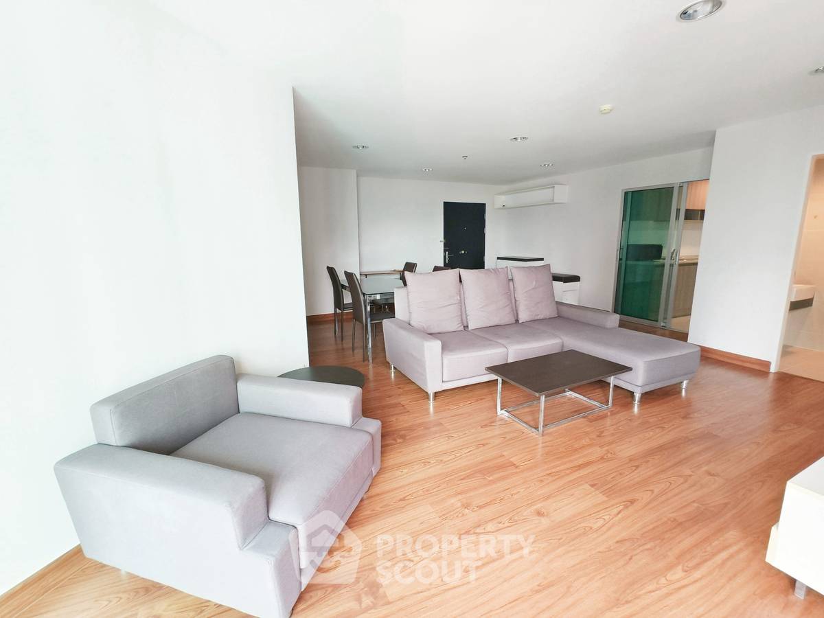 picture 3-BR Condo at Belle Grand Rama 9 near MRT Phra Ram 9 (ID 2281596) - 3/14