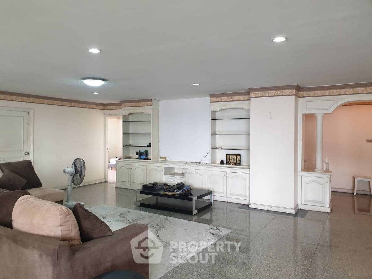 picture 3-BR Condo at DS Tower 1 near BTS Phrom Phong (ID 1917817) - 5/15