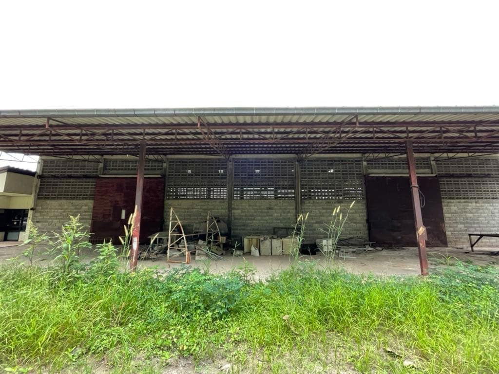 picture Land for Rent: 3 Rai with Warehouse and worker housing - 10/12