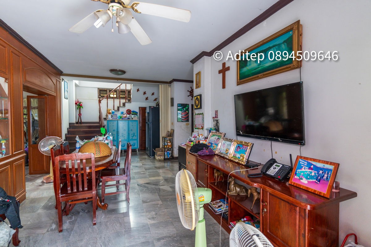 รูป ขาย บ้านเดี่ยว 120 ตรว. หมู่บ้าน นครินทร์ การ์เด้น ร่มเกล้า 19/1 พร้อมอาคารสำนักงาน  เหมาะทั้งในการเป็น Home Office และอยู่อาศัย - รูปที่ 10/27