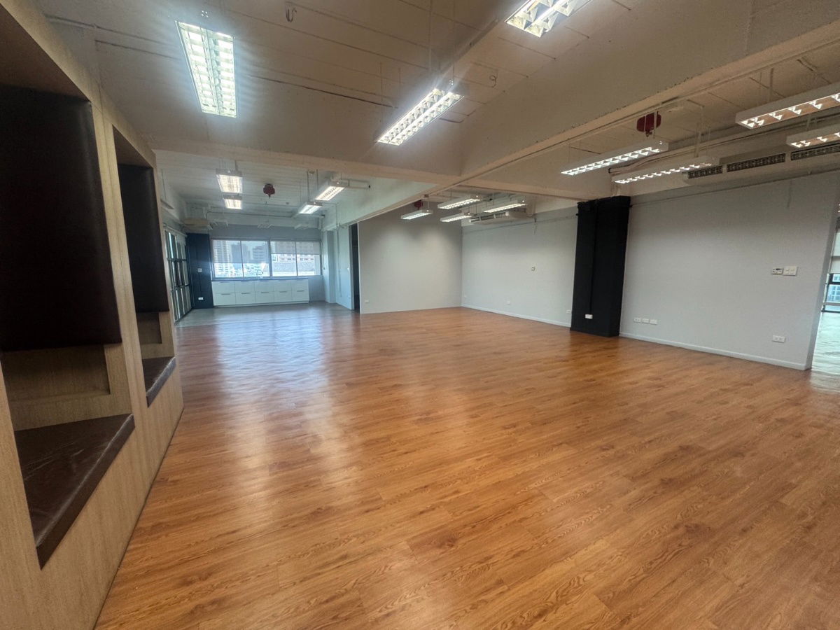 picture Office for rent (Thonglor) approximately 700 meters from BTS Thonglor Station. - 2/7
