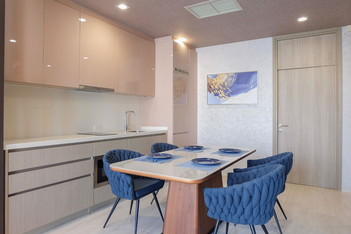 รูป ✅ ✅ NOBLE Ploenchit , Luxury Class 2 ห้องนอน ตกแต่งสวย พร้อมเข้าอยู่ ติดต่อไลน์ @bktasset โทร 095-325-8928 - รูปที่ 3/8