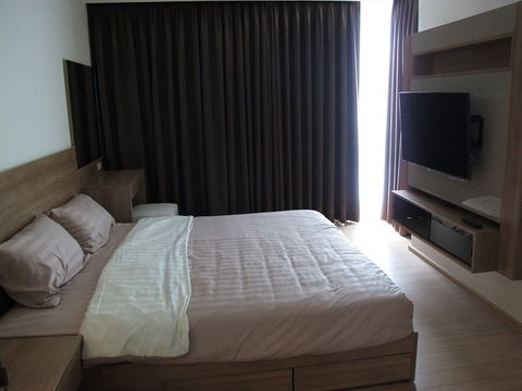 P-39836 Condo for rent Rhythm Sukhumvit fully furnished (Confirm again when visit). 