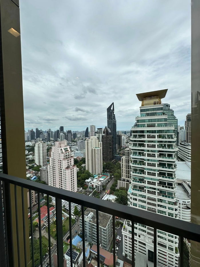 picture 🏨 Condo for rent Noble State 39 near 🚇 BTS Phrom Phong 💸 Price 72,000 baht/month, 35th floor, view of Emsphere - 8/11