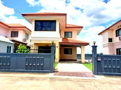 บ้านเดี่ยว ลาดหลุมแก้ว ปทุมธานี : ขายบ้านเดี่ยว 2 ชั้น หมู่บ้านอริสรา 3 สภาพดี พร้อมเข้าอยู่ ทำเลติดถนนกาญจนาภิเษก ลาดหลุมแก้ว ปทุมธานี 