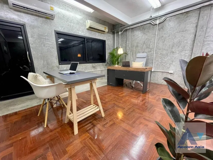 รูป 🔼🔽 AccomA 📩 Home Office,Pet friendly 3 BR Townhouse in Chong Nonsi (AA27831) - รูปที่ 12/20