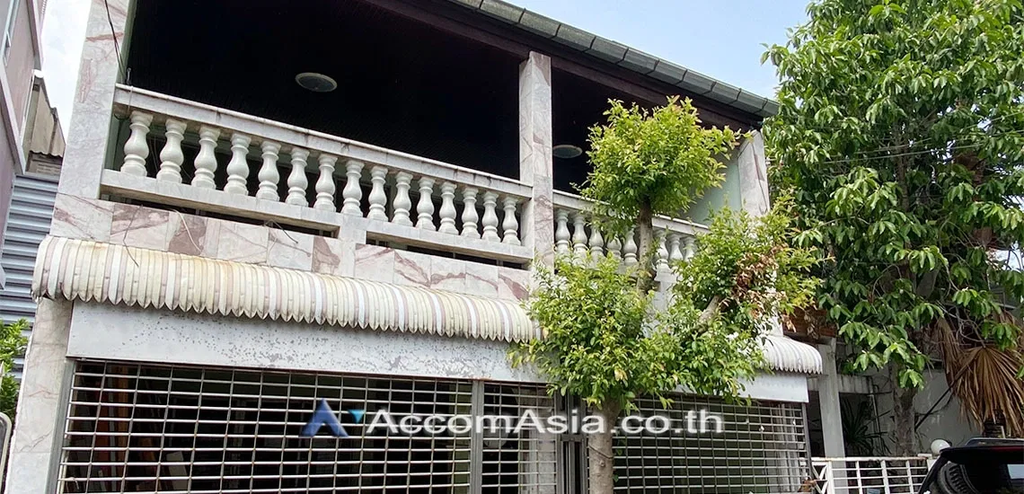 picture 🔼🔽 AccomA 📩  3 BR Townhouse in Klong Tan (AA29835) - 1/2