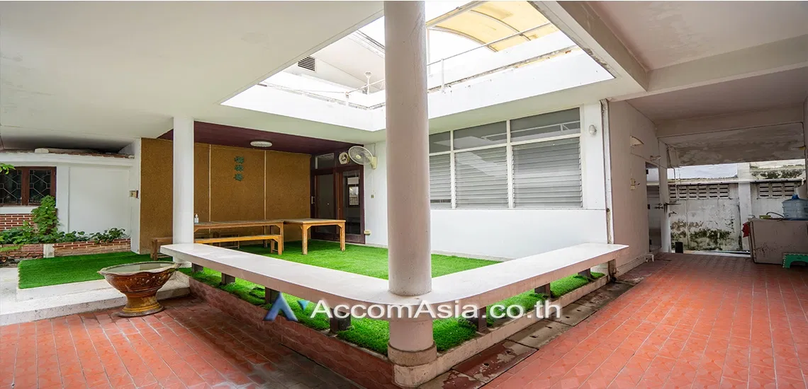 picture 🔼🔽 AccomA 📩 Classic detached home with garden and spacious interior in Sathorn (AA29914) - 17/20