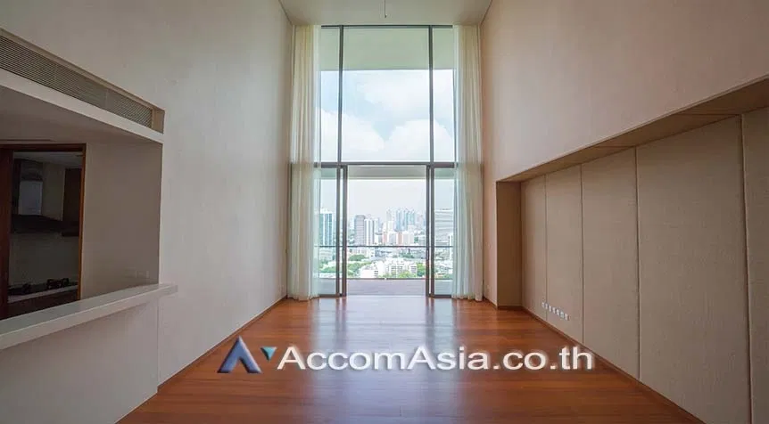 รูป 🔼🔽 AccomA 📩  Contemporary condominium with full-height windows and open space in Sathorn (AA27661) - รูปที่ 2/18