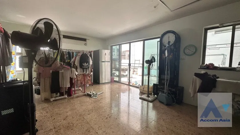 picture 🔼🔽 AccomA 📩  4 BR House in Khlong Ton Nuea (AA35684) - 5/15