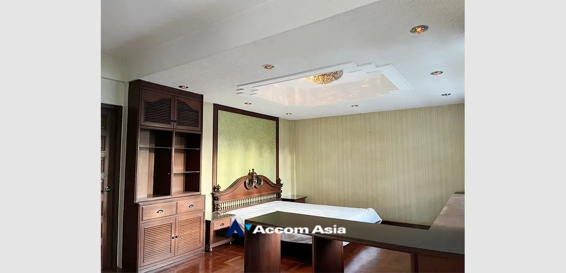 picture 🔼🔽 AccomA 📩 Classic house with wood interior and spiral staircase in Sathorn (AA34027) - 7/8