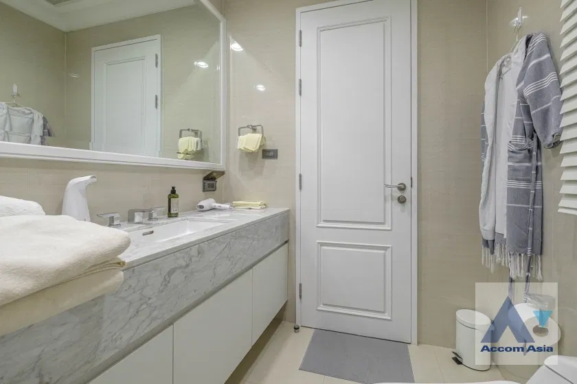 รูป 🔼🔽 AccomA 📩 Private Swimming Pool,Huge Terrace 4 BR Townhouse @749 Residence (AA31156) - รูปที่ 10/20