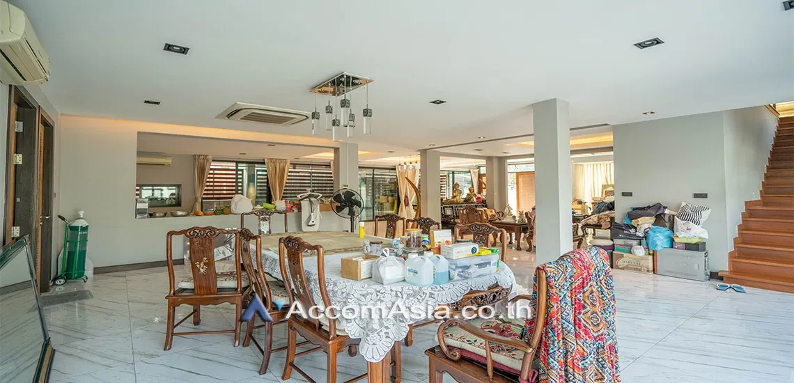 รูป 🔼🔽 AccomA 📩  Elegant Modern-European Home with Entertaining Space  (1720910) - รูปที่ 10/17