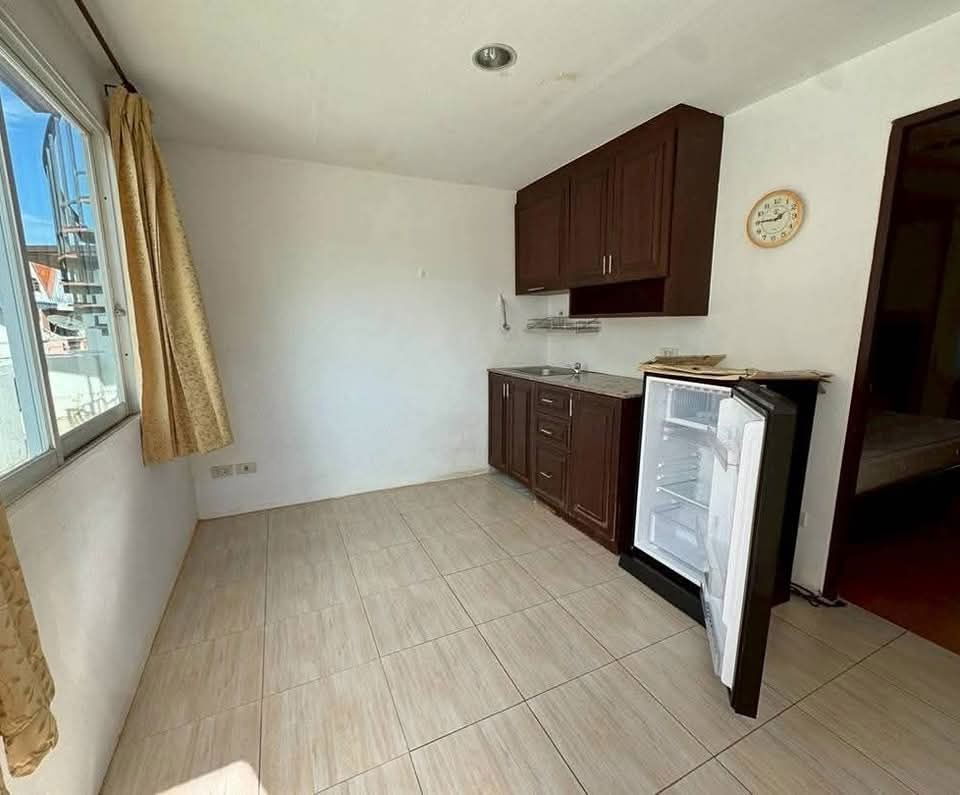 picture Commercial building for rent, 4 units, city center, Soi Bua Khao - 12/15