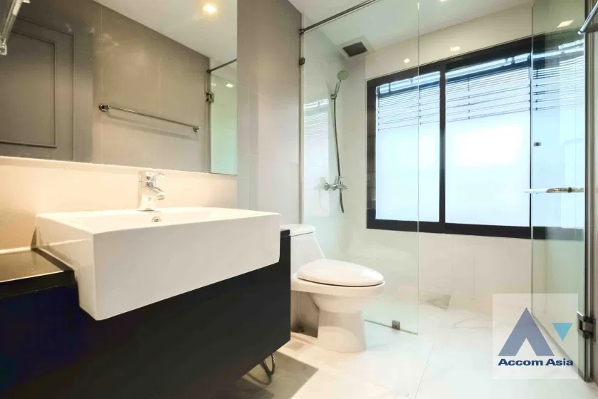 picture 🔼🔽 AccomA 📩 Luxury condo with city view, separate bedroom and closed kitchen (AA34367) - 10/18