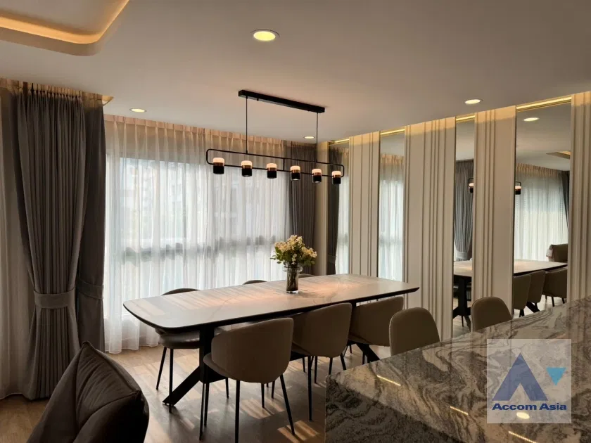 picture 🔼🔽 AccomA 📩  3 BR Condominium @Navin Court (AA39924) - 5/20
