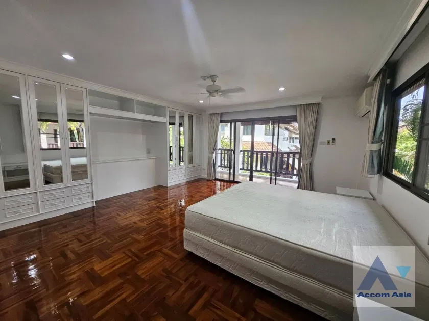 picture 🔼🔽 AccomA 📩 Modern renovated house with polished floors and airy layout (AA30775) - 8/20