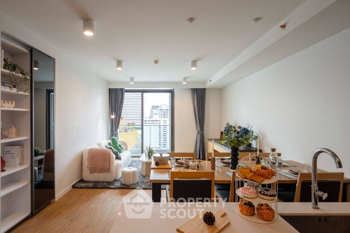 picture 4-BR Condo at Siamese Surawong near MRT Sam Yan (ID 2284583) - 3/32