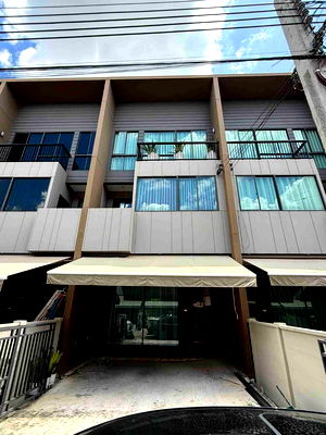 Townhouses for rent : B1006 Townhouse for rent, 3 floors, Baan Klang Muang, Bangna-Wongwaen, along the motorway, King Kaew Road area