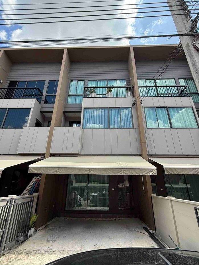 picture B1006 Townhouse for rent, 3 floors, Baan Klang Muang, Bangna-Wongwaen, along the motorway, King Kaew Road area - 1/11