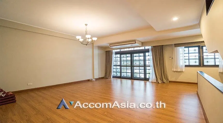 picture 🔼🔽 AccomA 📩 Home Office 4 BR Townhouse in Khlong Ton Nuea (AA27813) - 18/20