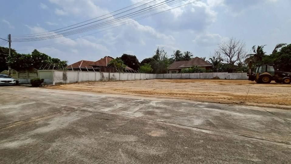 picture Prime location land for sale near Regent's School & Rugby, Pattaya - 6/8