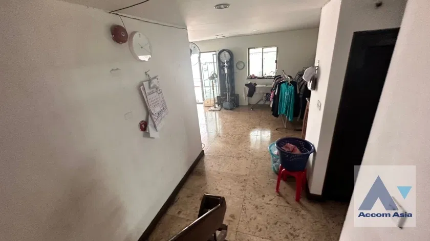 picture 🔼🔽 AccomA 📩  4 BR House in Khlong Ton Nuea (AA35684) - 6/15