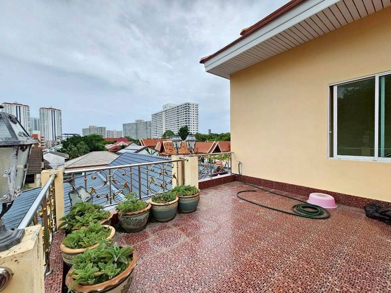 picture 2.5-storey pool villa for sale, Matchanu Intersection, Pattaya, Jomtien Palace - 17/20
