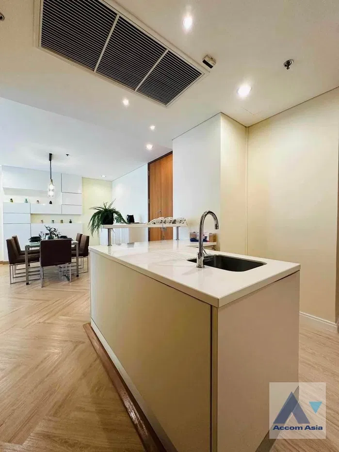 รูป 🔼🔽 AccomA 📩  3 BR Condominium @Royal Saladaeng (AA40154) - รูปที่ 3/13