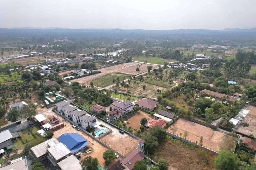 picture Beautiful land for sale in the project Soi K9, Huai Yai, Pattaya. - 5/8