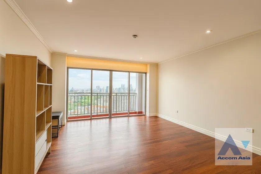 รูป 🔼🔽 AccomA 📩 Simple and airy condo with full-length windows in Sathorn (13002421) - รูปที่ 4/14