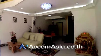 เช่าบ้านเดี่ยว ถนนสีลม : 🔼🔽 AccomA 📩 Home Office 4 BR House in Si Lom (AA11039)