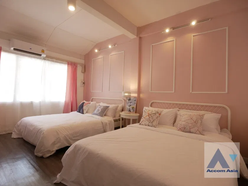 picture 🔼🔽 AccomA 📩  2 BR Townhouse in Phra Khanong Nuea (AA34151) - 9/12