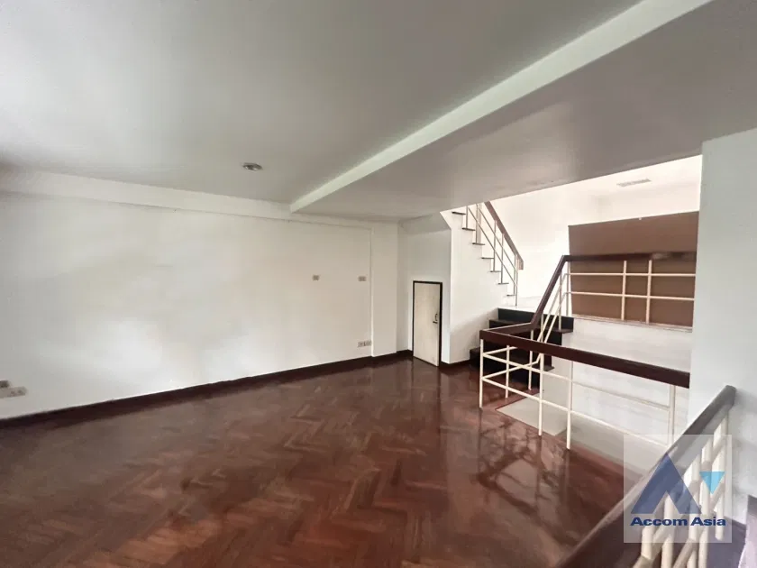 รูป 🔼🔽 AccomA 📩  4 BR Townhouse @Regent 71 (2314230) - รูปที่ 1/15