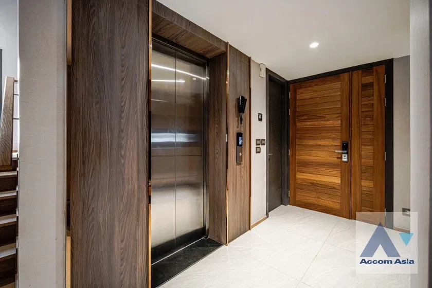 picture 🔼🔽 AccomA 📩 Super Luxury Home with Lift & Private Pool at Anina Sathorn–Yenakart (AA43361) - 13/20