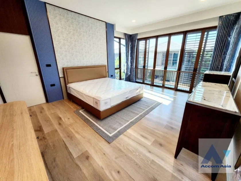 picture 🔼🔽 AccomA 📩 Modern Detached Home with Private Garden (AA42892) - 15/20