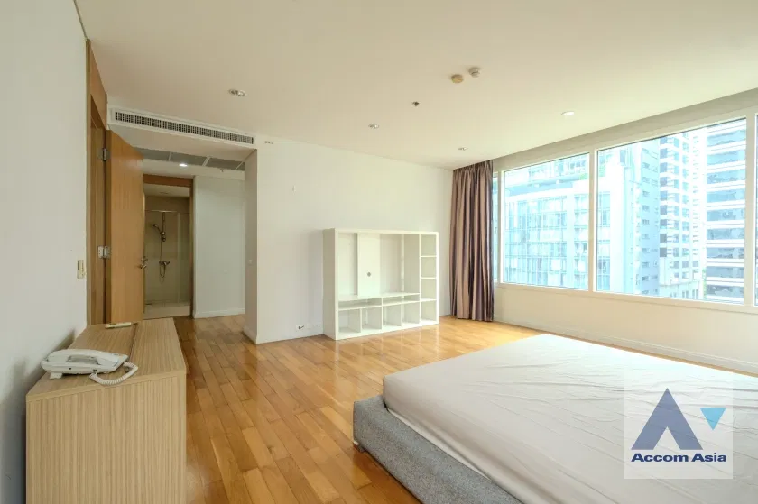 picture 🔼🔽 AccomA 📩  4 BR Condominium @Royal Saladaeng (AA30099) - 12/20