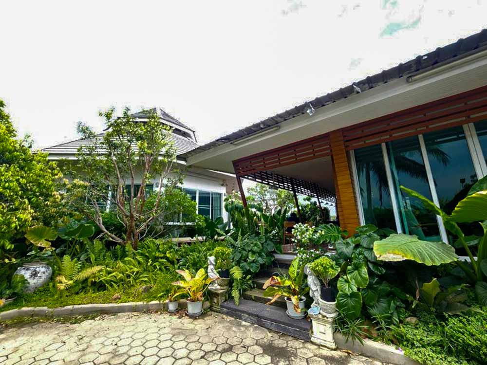 picture FOR RENT Luxury resort style villa in Bann Nam Tong, Hang Dong  - 13/19