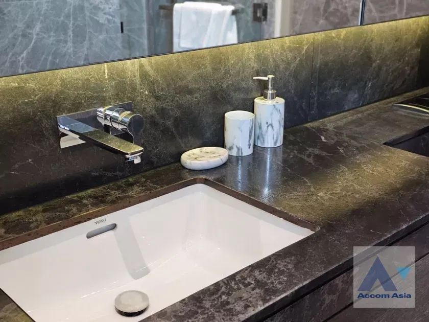 รูป 🔼🔽 AccomA 📩 Duplex Condo,Fully Furnished 1 BR Condominium @28 Chidlom (AA40099) - รูปที่ 19/19