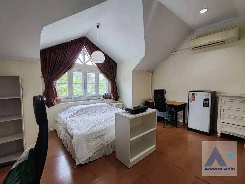 picture 🔼🔽 AccomA 📩 3 BR Townhouse @Fantasia Villa 2 (AA43934) - 10/20