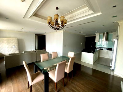 ขายคอนโด : PFD-05517 ขาย คอนโด  เลค อเวนิว สุขุมวิท 16 (Lake Avenue Sukhumvit 16) นัดชมห้อง ■ line : @propertyfinder	