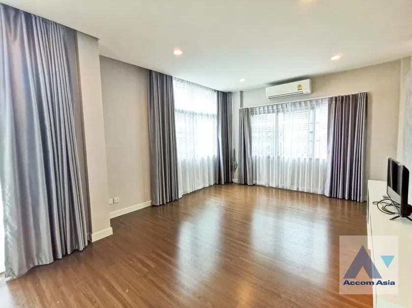 picture 🔼🔽 AccomA 📩 Fully furnished house in secured compound at Setthasiri Pattanakarn (AA32706) - 6/11
